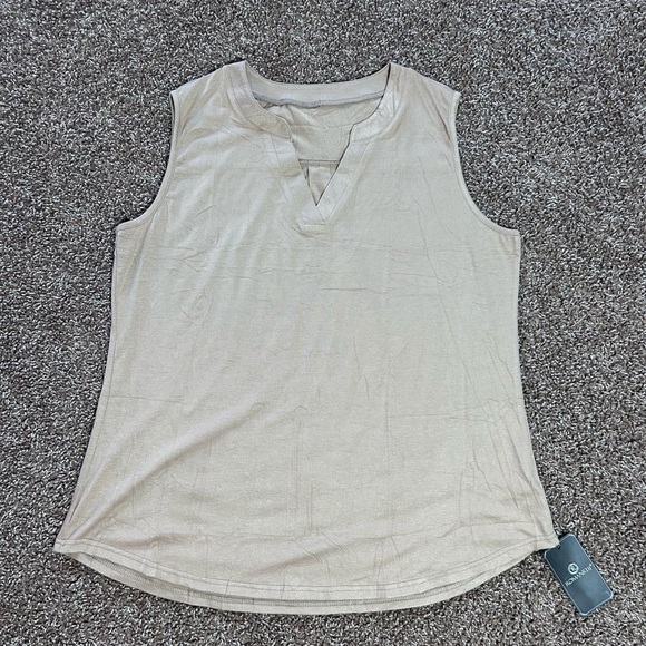 Romanstii Women's Tan Sleeveless Top - Picture 12 of 13